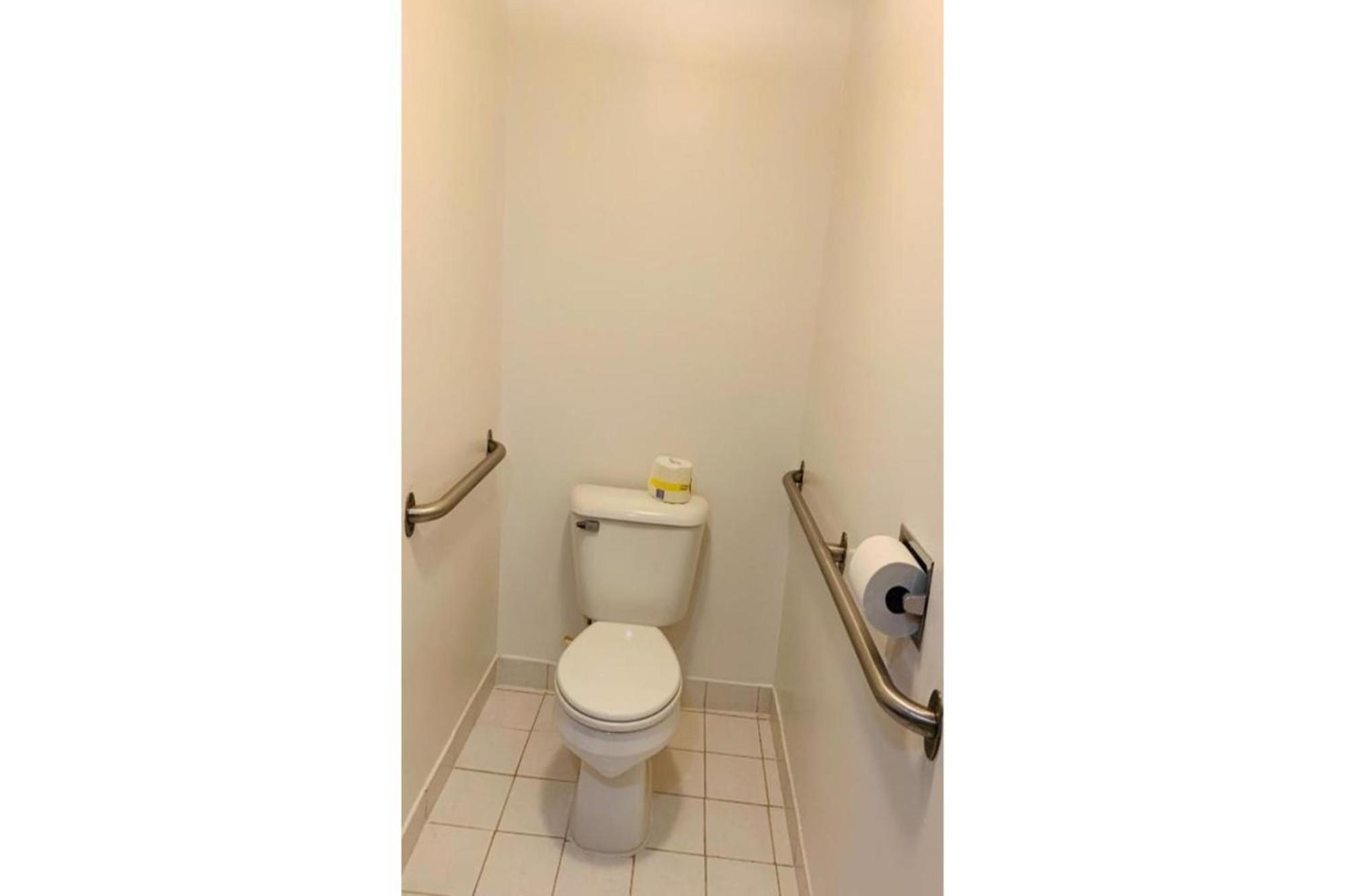 Economy Inn Of ホランド エクステリア 写真