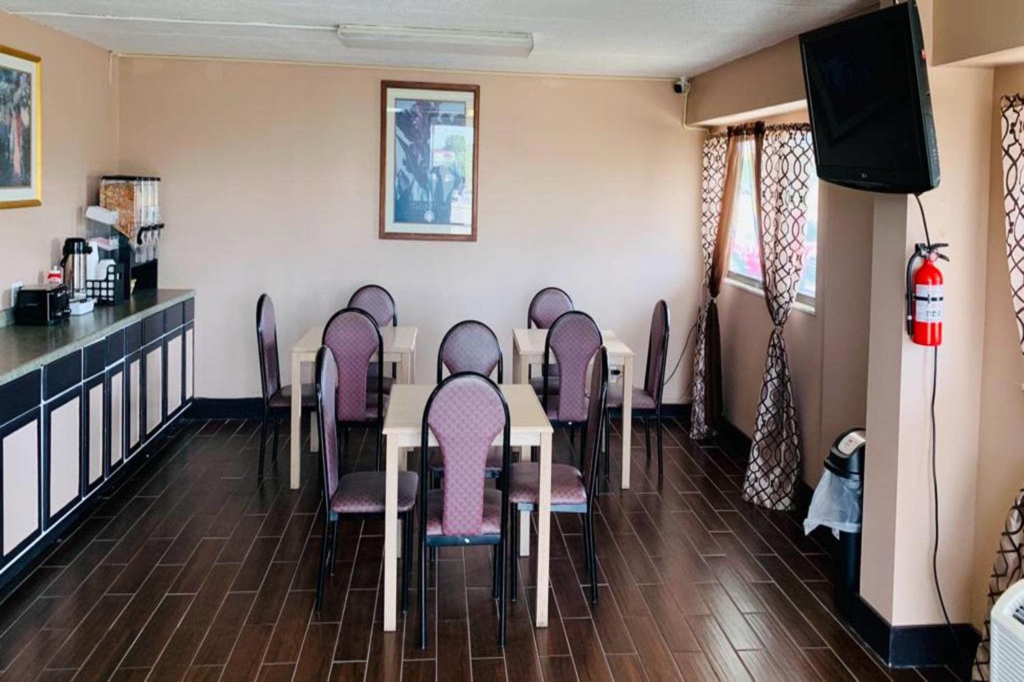 Economy Inn Of ホランド エクステリア 写真